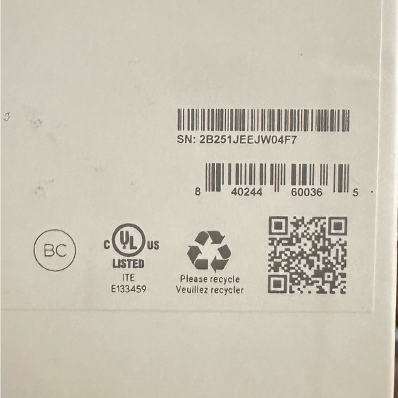 Google Pixel Watch -Silver Stainless Steel case with Charcoal Active band - WiFi - Picture 11 of 11